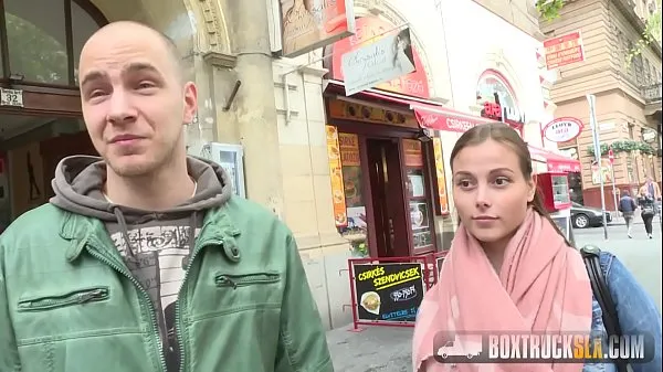 Duże Cloe lets her boyfriend fuck her in front of our camera najlepsze klipy