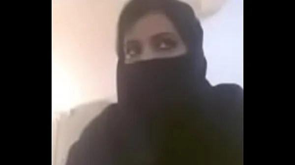Veľké Muslim hot milf expose her boobs in videocall najlepšie klipy