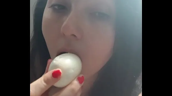 Mimi putting a boiled egg in her pussy until she comes أفضل المقاطع الكبيرة