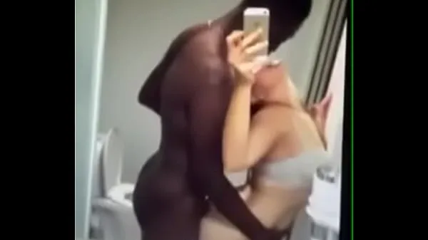 Store White woman records herself with a black dick beste klipp
