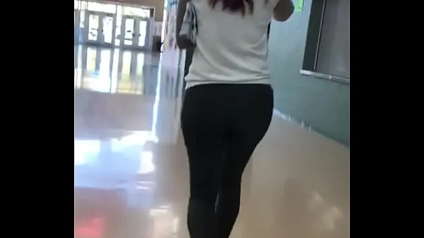 Grote Thicc candid teacher walking around school beste clips