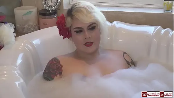 Nagy Trans stepmom Isabella Sorrenti anal fucks stepson legjobb klipek