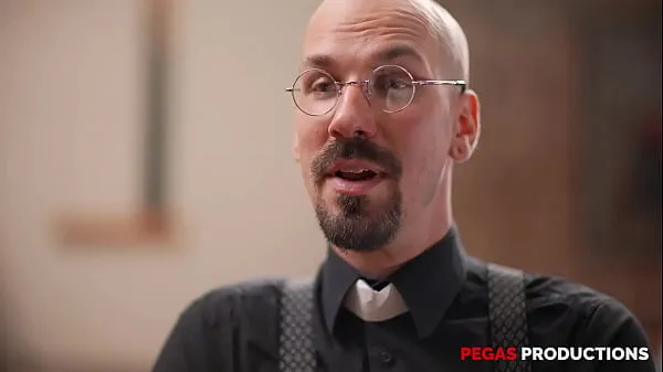 Veliki Pegas Productions - Virgin Gets Her Ass Fucked By The Priest najboljši posnetki