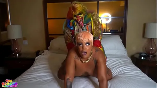 Nagy Mulanblossumxxx getting her pussy tore up by Gibby The Clown legjobb klipek
