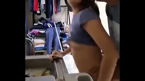 Cute amateur Mexican girl is fucked while doing the dishes Klip terbaik besar