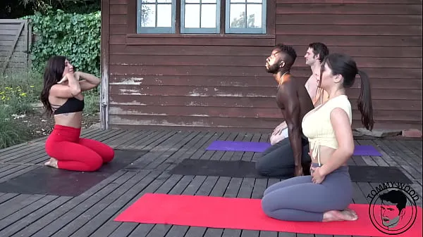 Stora BBC Yoga Foursome Real Couple Swap bästa klippen