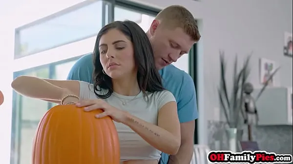 Veliki Stepbro please fuck Lily Larimar and hot teen Theodora Day tight pumpkins najboljši posnetki