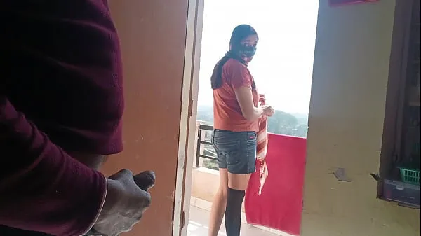 Isot Public Dick Flash Neighbor was surprised to see a guy jerking off but helped him XXX cum parhaat leikkeet