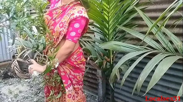 Veľké Bengali Desi Bhabhi Outdoor Chudai Devar Ke Saath red Saree main (Official Video By Localsex31 najlepšie klipy