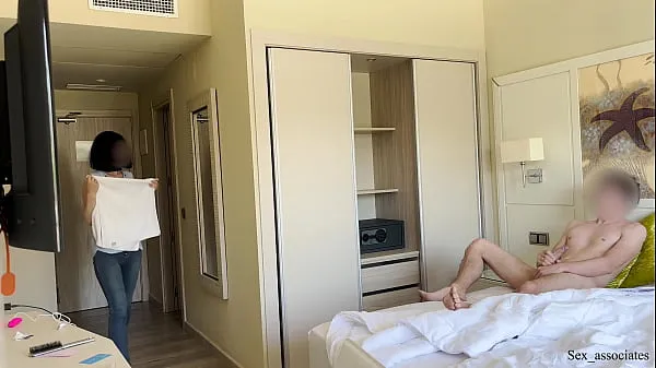 Big PUBLIC DICK FLASH. I pull out my dick in front of a hotel maid and she agreed to jerk me off best Clips