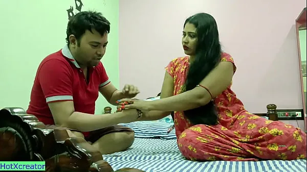 Desi Romantic Bhabhi Sex! Porokiya Sex Klip terbaik besar