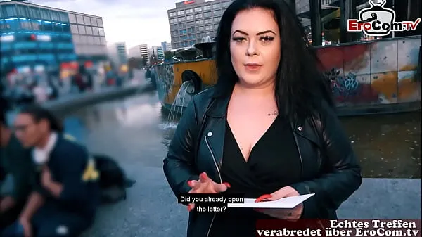 German fat BBW girl picked up at street casting Klip terbaik besar