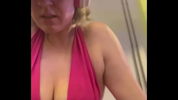 Big Wow, my training at the gym left me very sweaty and even my pussy leaked, I was embarrassed because I was so horny best Clips
